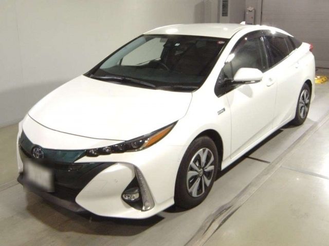 53 Toyota Prius phv ZVW52 2017 г. (TAA Tohoku)